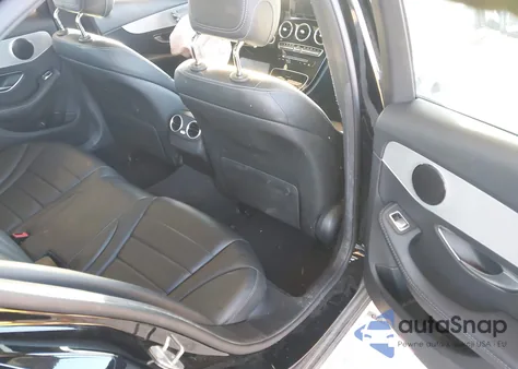 2018 Mercedes-Benz C 300 4Matic из США, поврежденный, VIN 55SWF4KB5JU243853